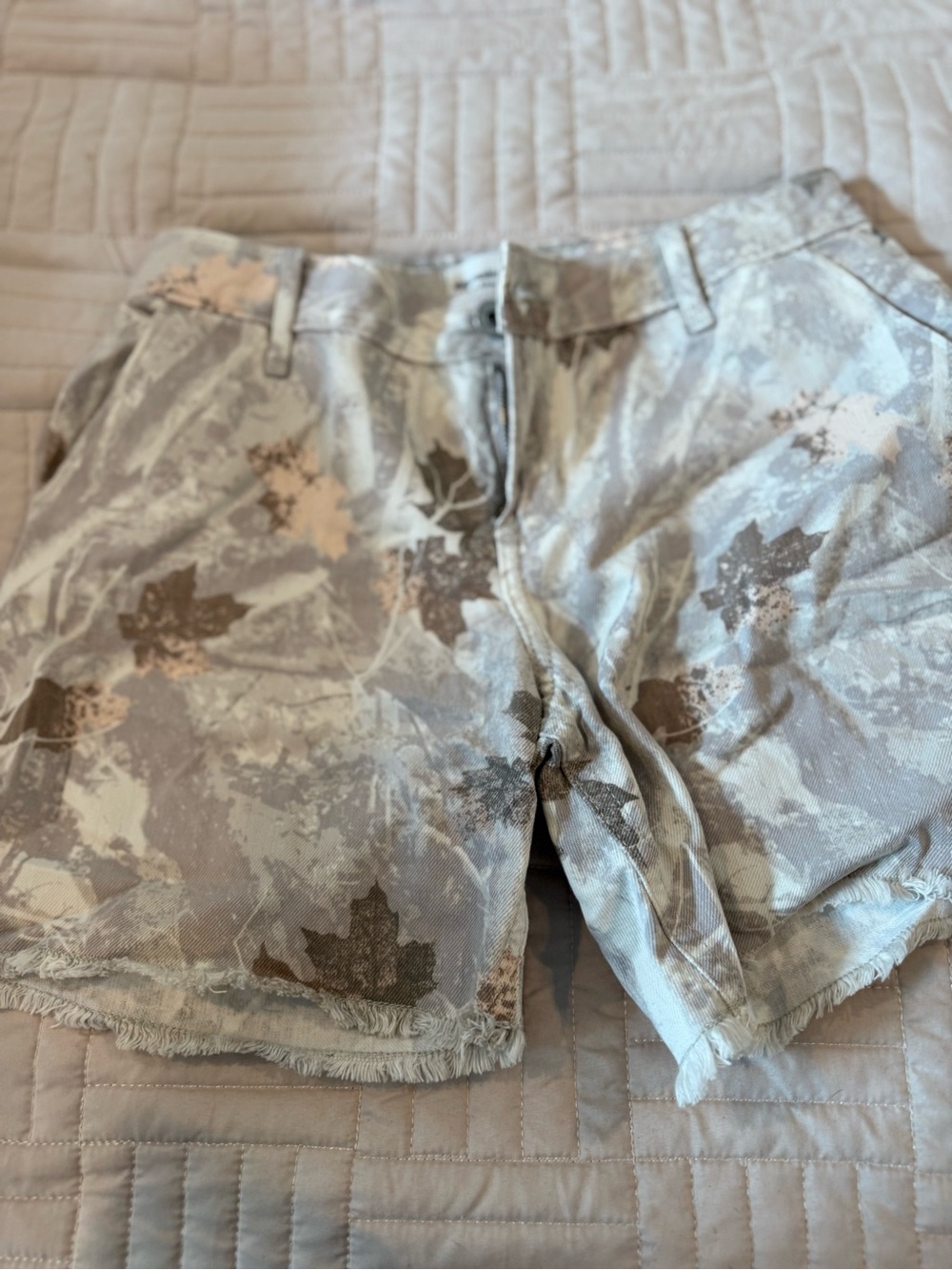 abercrombie kids Light Gray Leaf-Print Jean Shorts